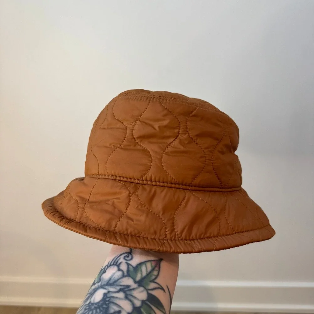 Madewell‎ Quilted Bucket Hat Warm Coffee Quilt Puffer Women Accessory EUC